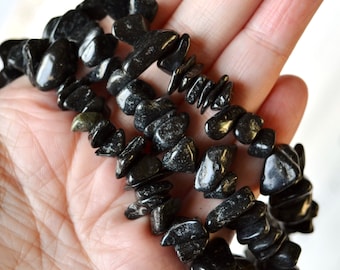 11" Strand of 12-16mm wide Blackstone Pebble Beads Dyed Textured Tumbled Nugget Beads Charcoal Deep Black Grey Stone