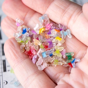 6.5mm Butterfly Cabochons in Glitter Resin, Colorful Base with Transparent Clear Sparkly Wings, Undrilled Flat Back Glue On Embellishments bild 1