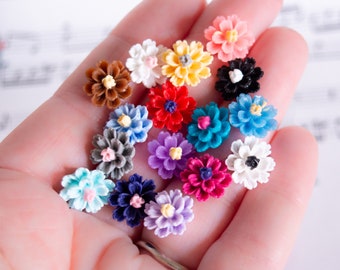 12mm Flower Cabochons in Two-Tone Resin, Dahlia Mums Chrysanthemum Shaped Undrilled Flatback Decoden Glue On Embellishment Pieces Mixed Lot