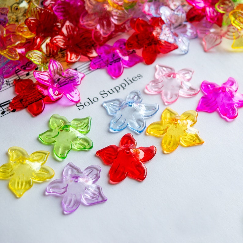 Large Transparent Acrylic Flower Beads, 6.5mm x 27mm Size in Beautiful Vibrant Colors, Clear Vintage Themed Floral Lightweight Layer Nesting bild 2