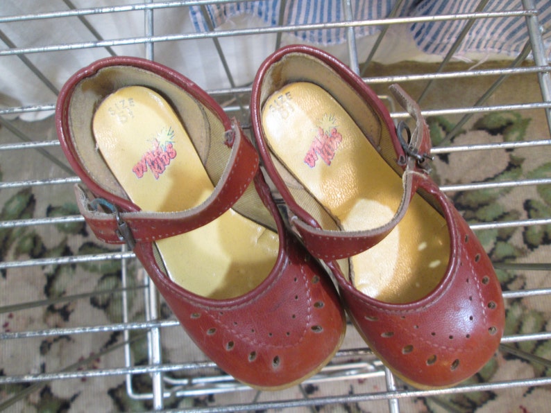 70s Brown Mary Jane shoes Kids round toe single strap vintage Etsy