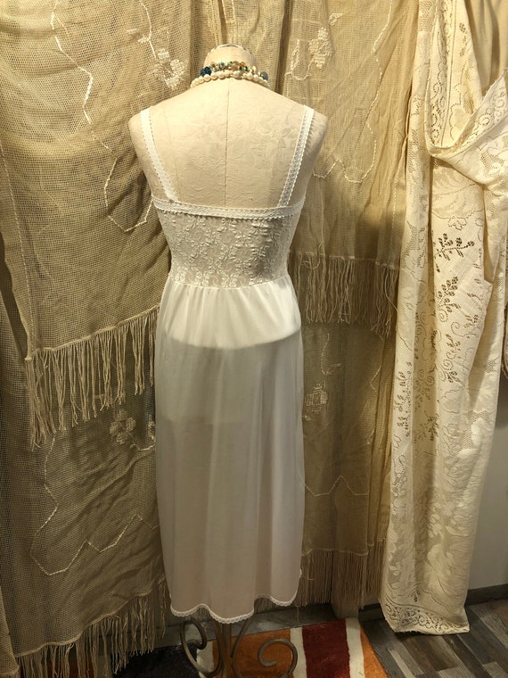 Vintage sheer stretch lace nightgown Sleeveless s… - image 5