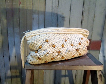 Macrame 70s Vintage clutch Boho natural wristlet Crochet Purse Wood beads small handbag