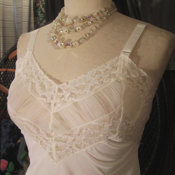 50s Vintage White Slip Lots of Lace silky nylon pleated chiffon Mary Barron 1950s wedding lingerie M 34