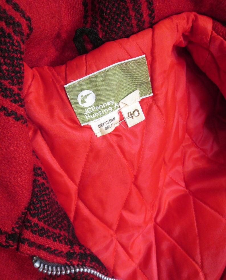 70s Red plaid Jacket Wool Vintage Hunting coat Red and Black plaid Jacket Union made JC Penney metal pull Talon zipper front quilted liner M