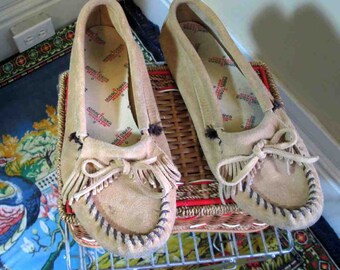 Vintage Moccasins brown Suede Minnetonka vintage Light Brown Moccasins boho slip ons Brown leather mocassins 8