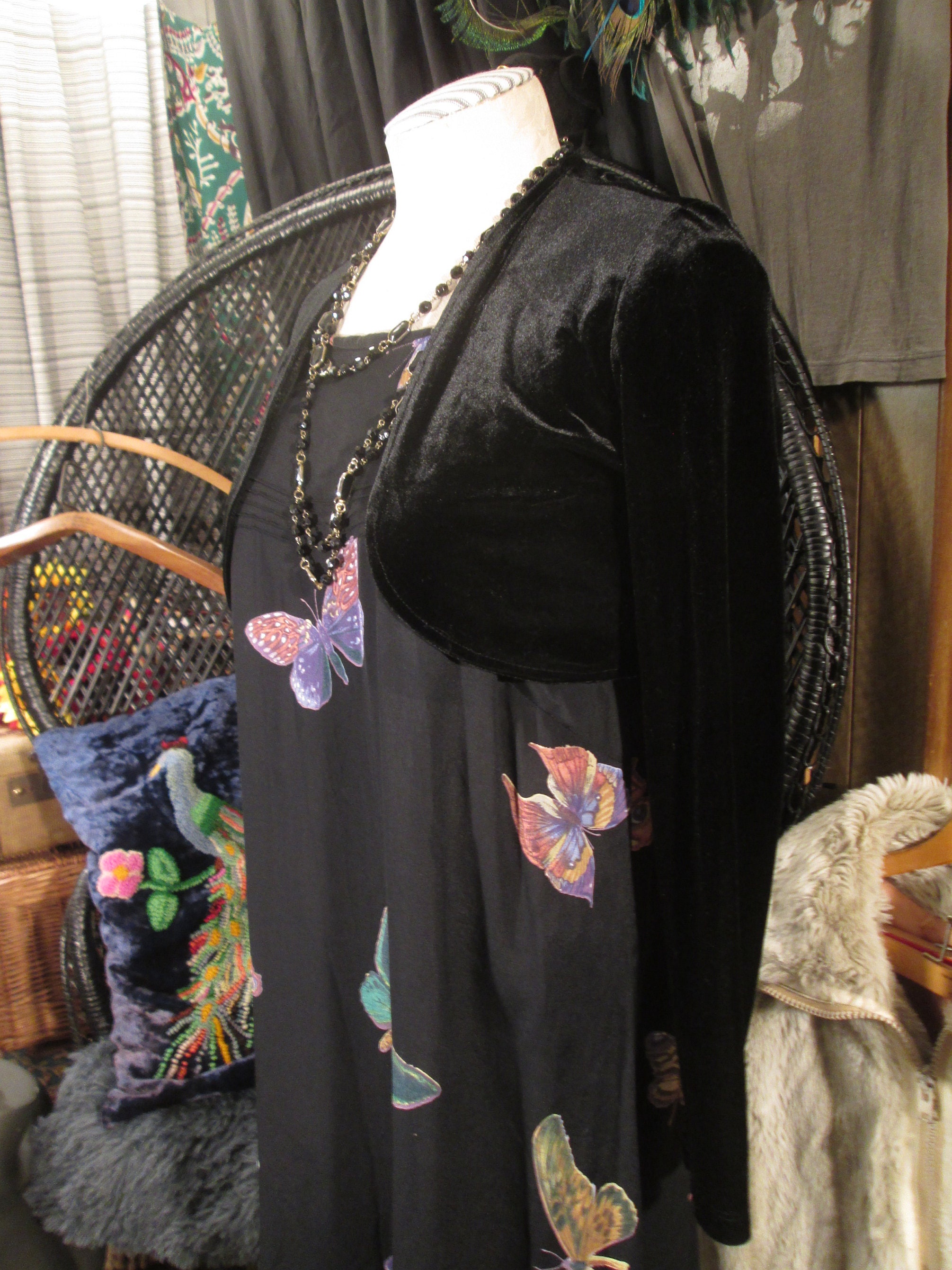 Black velvet shrug jacket hot sale