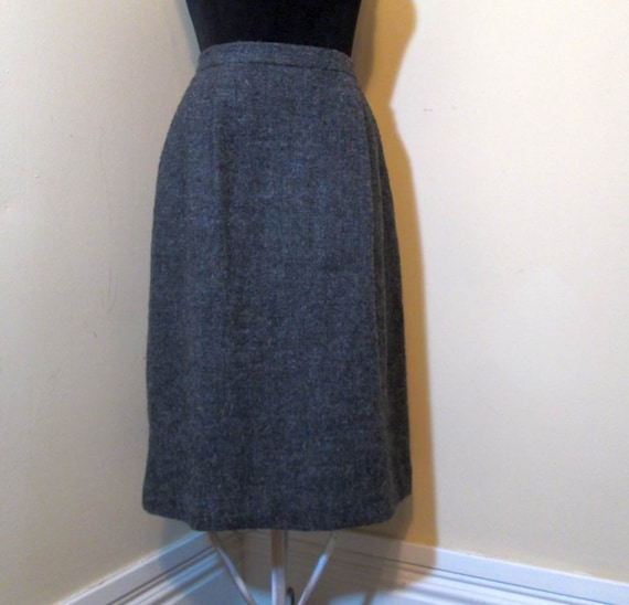 Charcoal Tweed Wool skirt 60s vintage Wool Tweed … - image 2