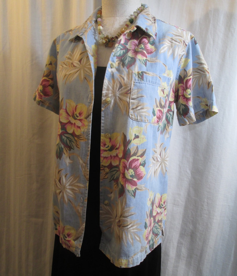 Vintage Print blouse 90s Tiki Tropical floral blouse blue and pink 40s style print blouse S M