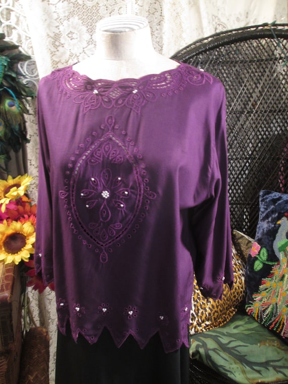 Boho Purple Embroidery cutwork top Vintage Floral… - image 2