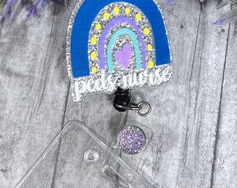 Carrete de insignias de enfermera pediátrica