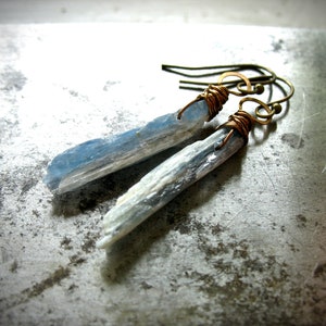 Blue Kyanite Earrings, Blue Kyanite Dangle Drop Earrings, Kyanite Jewelry, Gemstone Jewelry, Stone Earrings, Blue Earrings, Stone Jewelry