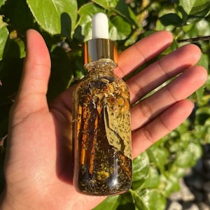 Money attracting oil for spells | Money & Prosperity oil