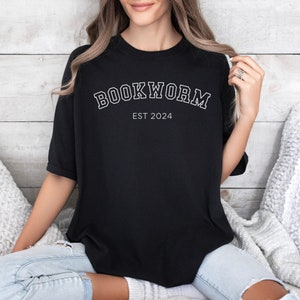 Custom Comfort Colors Book Lover Shirt, Trendy Bookworm Shirt, Personalized Book Shirt, Reading T-shirt, Personalized Gift for Book Lover