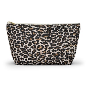 Cheetah Print Makeup Bag – Aesthetic Travel Pouch, T-Bottom Cosmetic Organizer, Toiletry Bag for Women, Trendy Animal Print Bag For Her