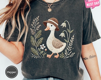 Cottagecore Duck Shirt, Vintage Graphic Tee, Trendy Cottage Core Animal Shirts, Duckling Cottagecore Shirt, Animal Lover Gift, Gift for Her