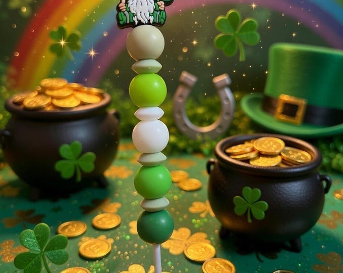 Pot of Gold Gonk Crochet Hook – St Patrick’s Day  Beaded Handle