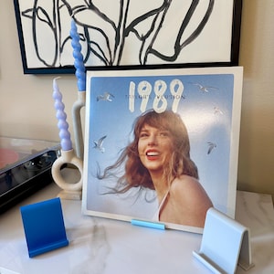 Vinyl Record Stand and Holder | Table Stand | Simple and Minimal Design | Tabletop Display Organizer for Music Lovers | Multiple Colors!