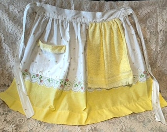 Vintage Apron - Vintage Yellow and White Apron with Pink Rosebuds and Terry Towel Hand Dryer Flap - Fun Gift Idea and Kitchen Decor