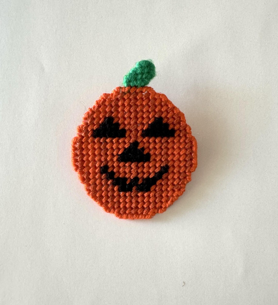 Vintage Halloween Needlepoint Pin Brooch - Cute Jack O' Lantern Pumpkin ...