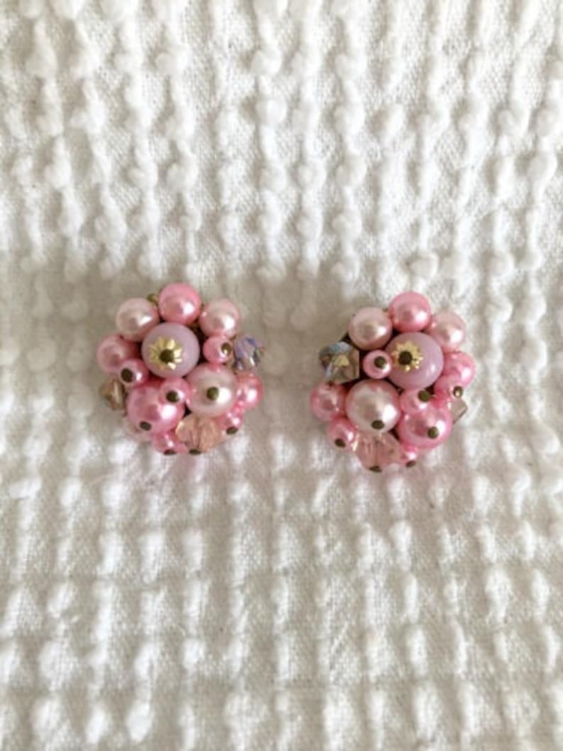 Vintage Gift Idea Vintage Pink Pearl Round Cluster Clip On Earrings Summer Pink Pearl Earrings Pink Earrings Weddings