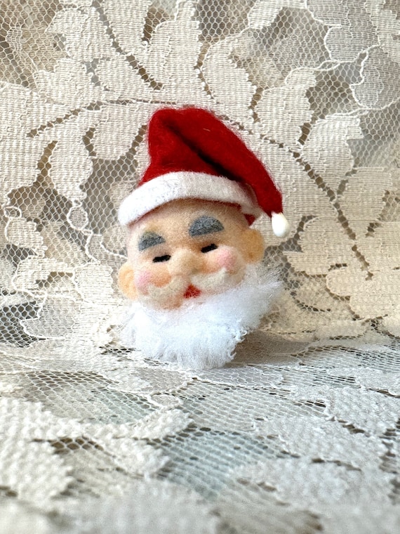 Vintage Santa Head Tack Pin Brooch - Fun Flocked S