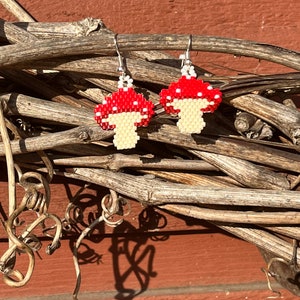 Amanita Muscaria Mushroom beaded earrings image 1