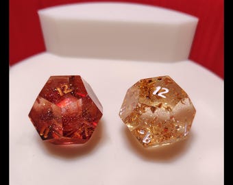 ブラッド・アンド・ハニー - ダガーハート、ハンドメイド樹脂製デュアリティダイス、D&D、テーブルトップRPG