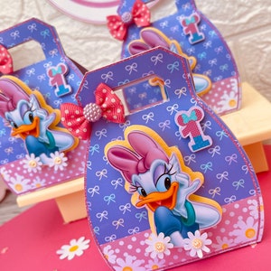 Template ‐ Pata deisy - Box ‐ Silhouette Studio - SVG Cricut ‐ Daisy Duck ‐ Minnie Mouse ‐ No incluye el diseño de la foto.