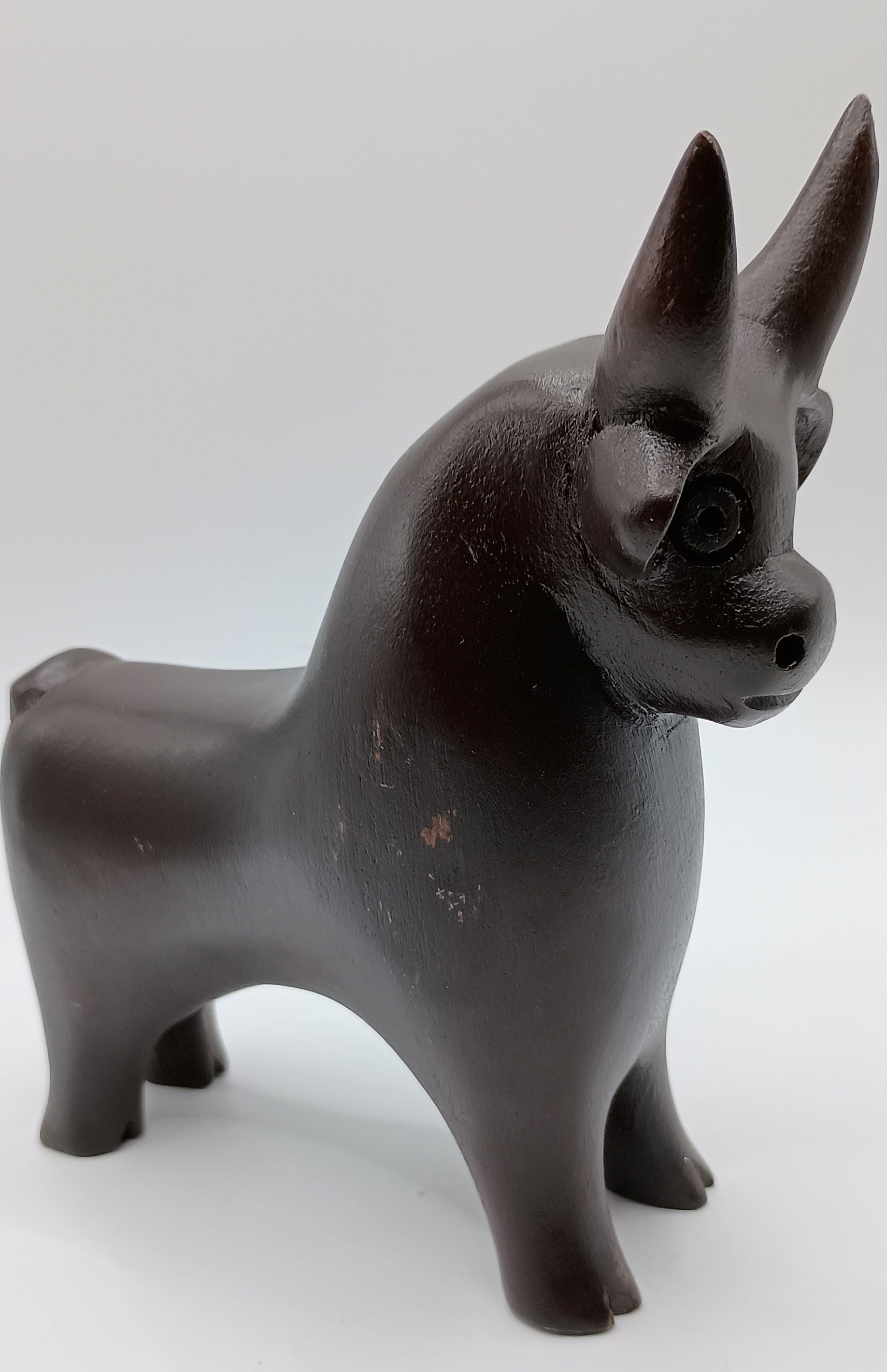 木彫りの雄牛。 - Etsy 日本