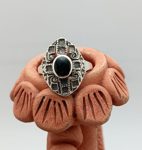 Onyx and sterling statement ring. - image 4