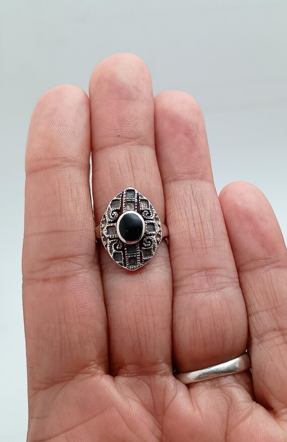 Onyx and sterling statement ring. - image 2