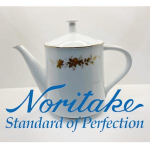 Vintage Noritake Ninon Teekanne mit Deckel, Nr. 6609, weißes Porzellan, Goldrand und schattierte Bronzerosen, hergestellt in Japan zwischen 1965 und 1972, Erbstück