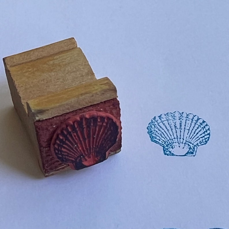 Vintage wood mounted rubber stamp seashell or palm tree seashell 1