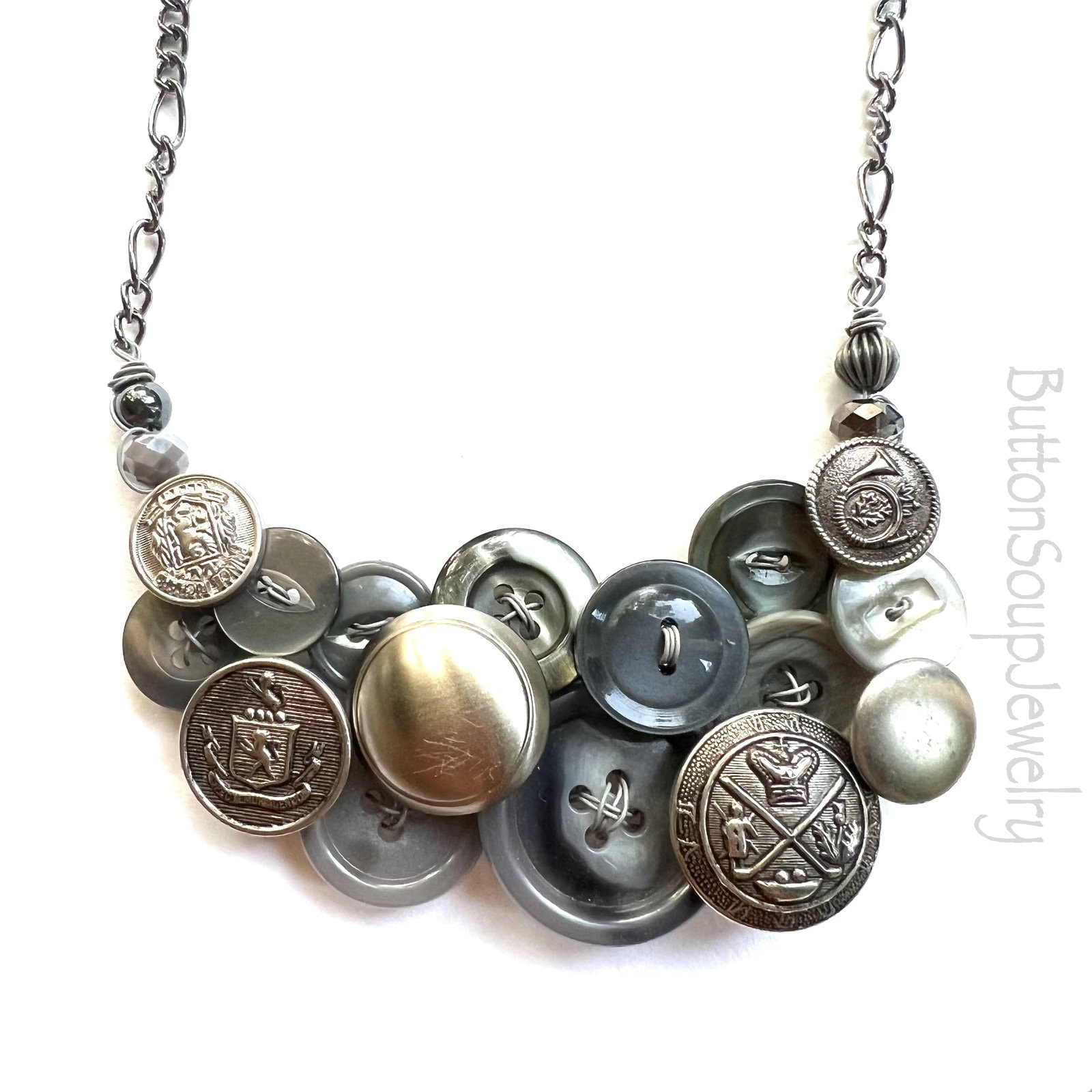 Button Necklace - Etsy Canada