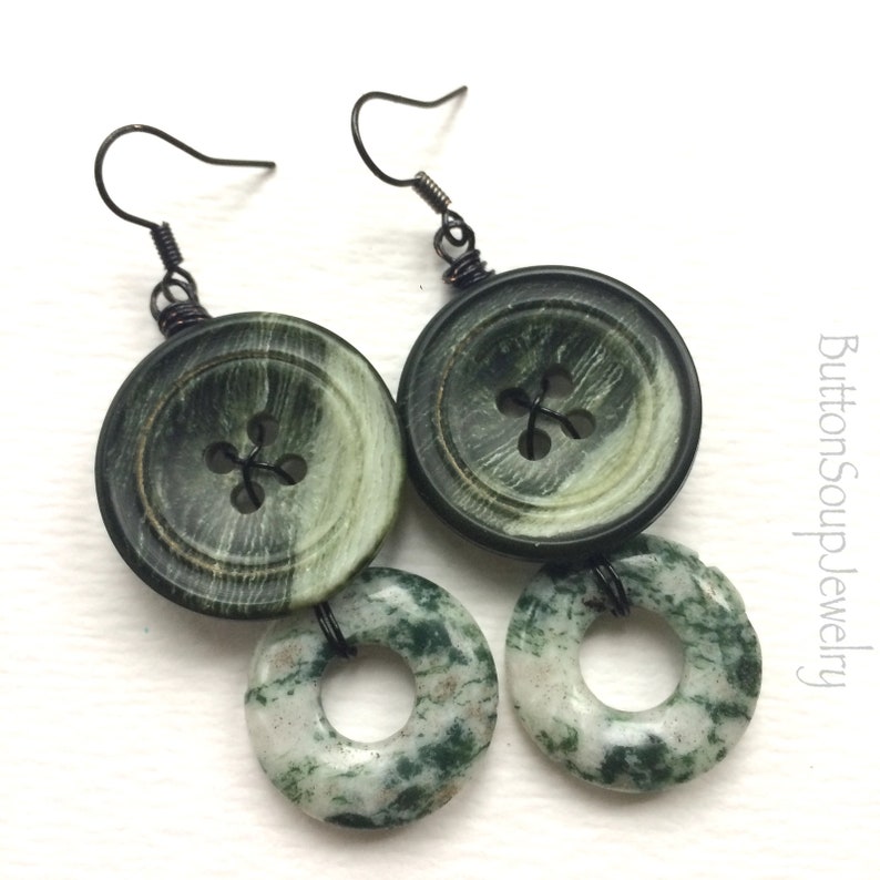 Natural green Vintage Button Earrings with Circles