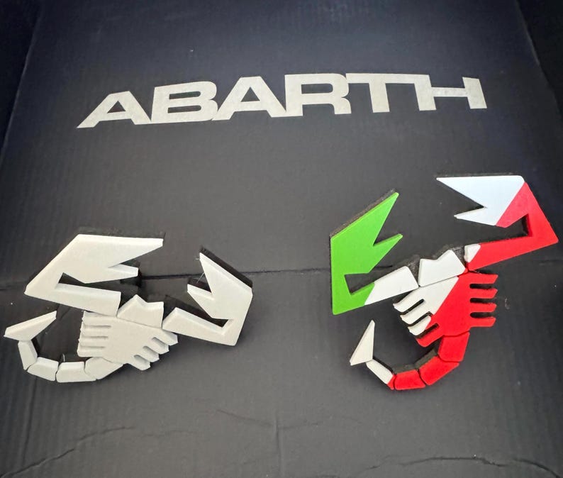Abarth Skorpion Diffusor Emblem – 3D-Druck PLA – Auto-Tuning für Abarth 500 / 595 / 695 immagine 3