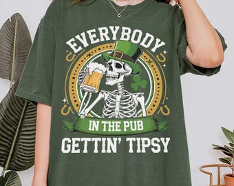Everybody In The Pub Getting Tipsy Sweatshirt,St. Patrick's Day Pub Shirt,Green Beer Shirt, St. Patty's Day Drinking Shirt, Irish Pub Shirt