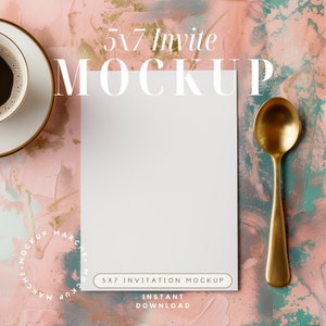 Brunchuitnodiging mockup koffie ontbijt uitnodiging casual mooie kaart mock-up goud en roze groenblauw heldere en leuke omgeving