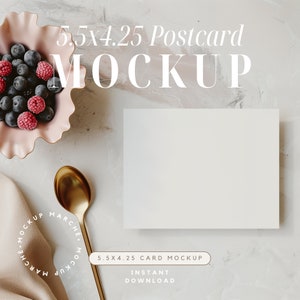 Mockup de cartão postal Brunch Café Frutas Vermelhas Café da Manhã Cenário Elegante Convite Mockup Cartão Convite Rosa Dourado Neutro