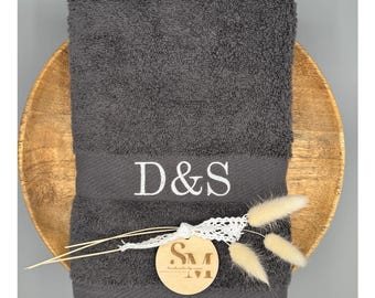 Personalized embroidered guest towel | Monogram initials | Gift for birthday, wedding, housewarming, Christmas | 30 x 50 cm