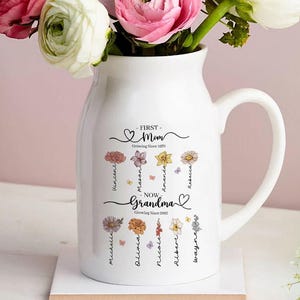 Custom First Mom Now Grandma Flower Vase, Personalized Flower Birth Month Garden Vase, Mother&#39;s Day Gift, Gift For Grandma, Mini Flower Vase