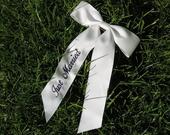 Barrette de mariée « Just Married » en satin brodé avec nœud