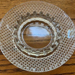 Posacenere vintage in cristallo di vetro Hobnail inglese moderno di metà secolo, 6 pollici