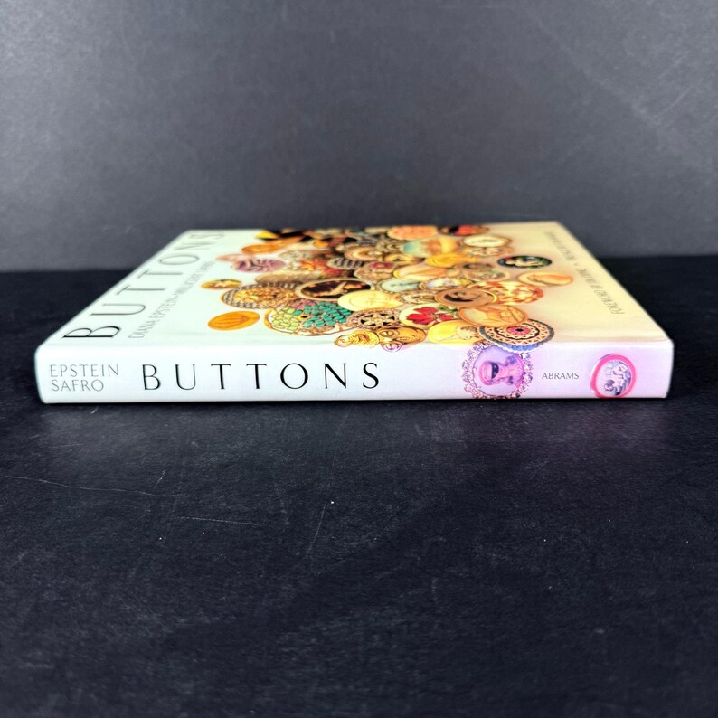 Buttons Art Book: Private Collections, Museum Exhibits - D Epstein & M ...