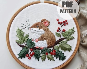 Christmas Mouse Hand Embroidery Pattern, Mouse with Holly berries, Cute Winter Mouse, Christmas Embroidery Pattern, Hand Embroidery pattern