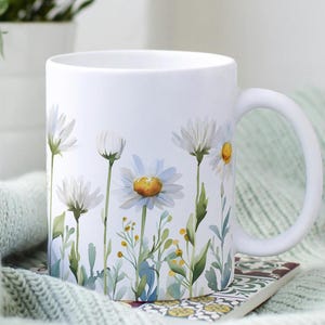 Daisy Mug, Daisy Coffee Mug, Watercolour Daisy Mug, Gardening Mug, Gardening Gift Mug, Flower Coffee Cup, Daisy Cup, Pressed Flowers Cup
