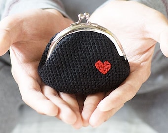 Crochet coin purse, Love My Heart in Black