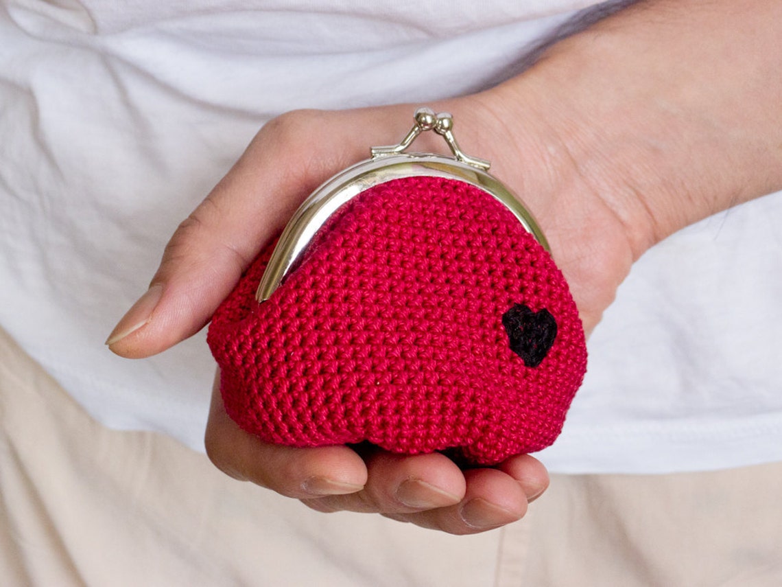 crochet heart coin purse