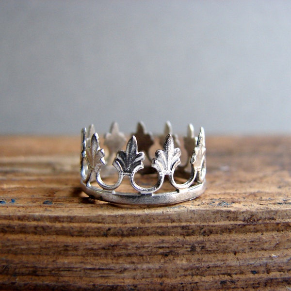 A crown for a Queen Sterling Silver Crown Ring